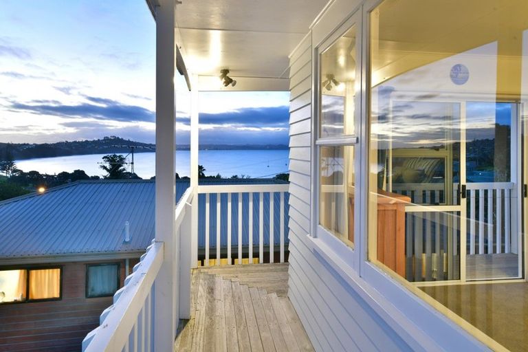 Photo of property in 135 Stanmore Bay Road, Stanmore Bay, Whangaparaoa, 0932