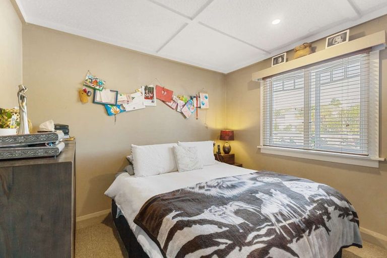 Photo of property in 39 Belt Road, Moturoa, New Plymouth, 4310