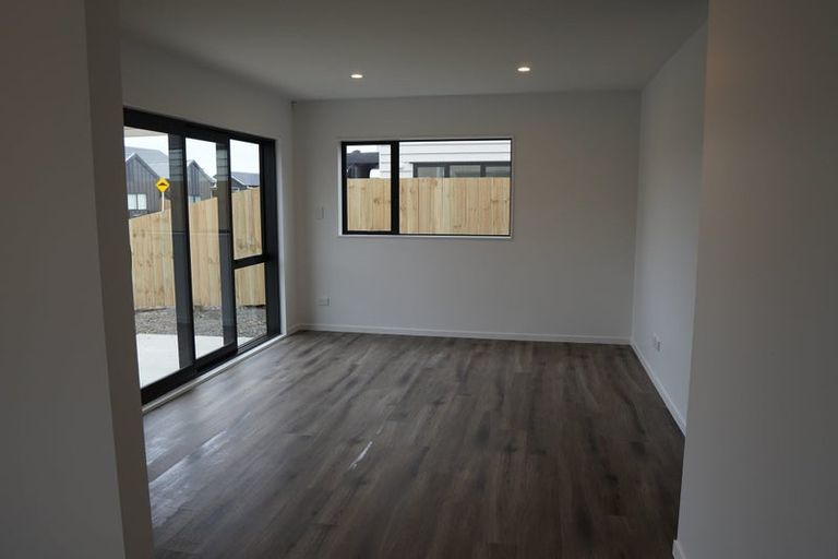 Photo of property in 36 Black Beech Crescent, Takanini, 2110