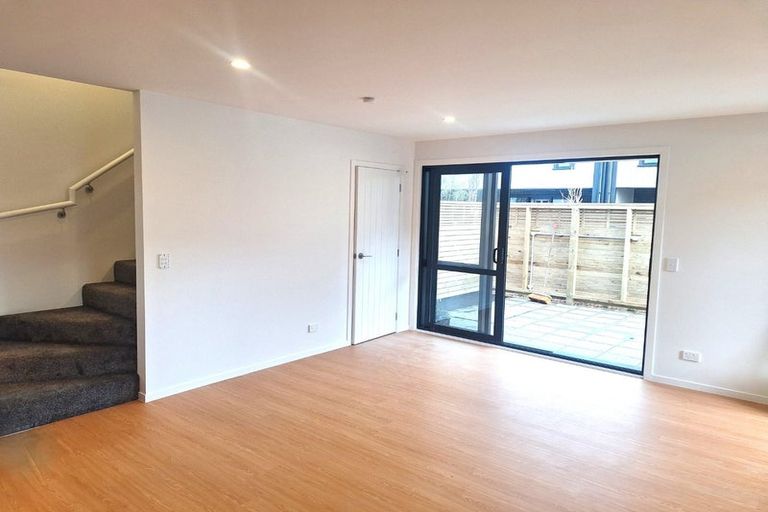 Photo of property in 1/6 Victoria Street, Ebdentown, Upper Hutt, 5018