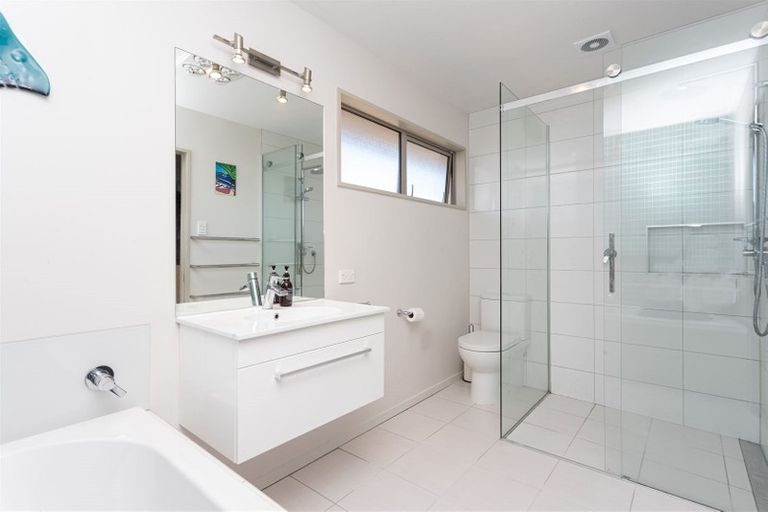 Photo of property in 18 Country Palms Drive, Halswell, Christchurch, 8025