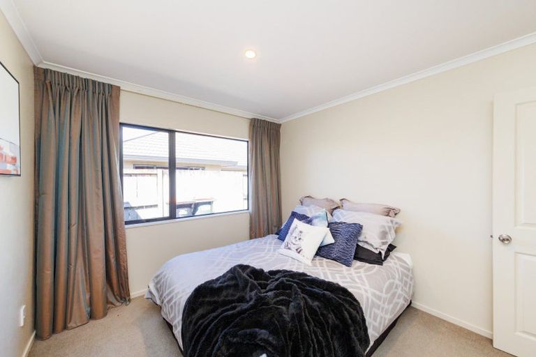 Photo of property in 2 Buttonwood Court, Milson, Palmerston North, 4414