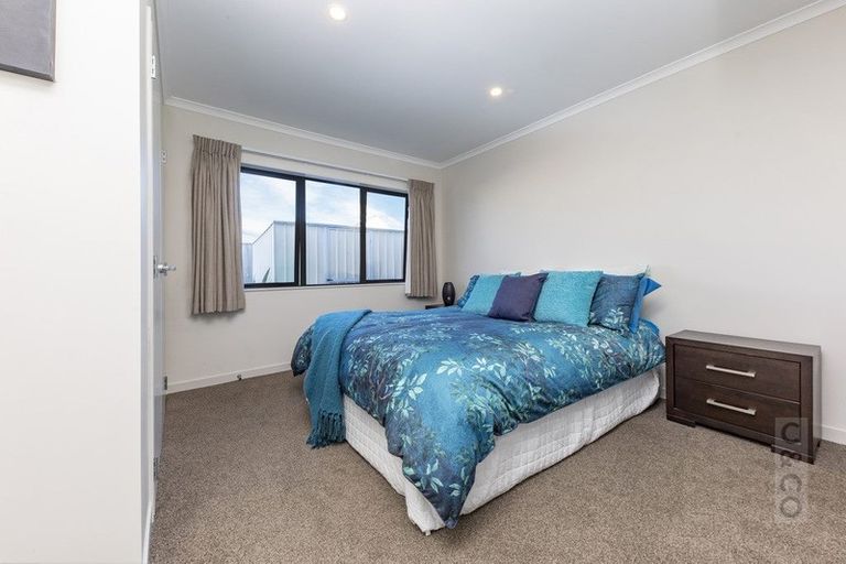 Photo of property in 4 Korako Drive, Kumeu, 0810