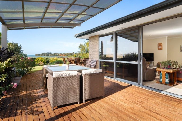 Photo of property in 910 State Highway 2, Tanners Point, Katikati, 3177