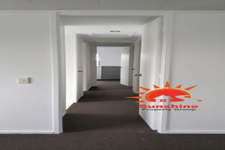 Photo of property in 148 Don Buck Road, Massey, Auckland, 0614