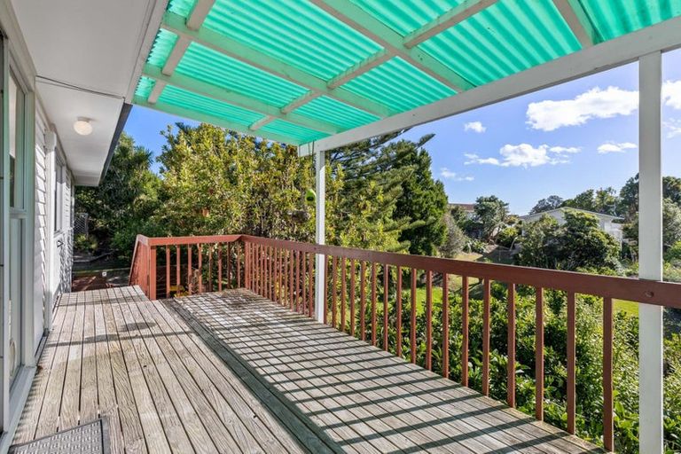 Photo of property in 3 Morriggia Place, Bayview, Auckland, 0629