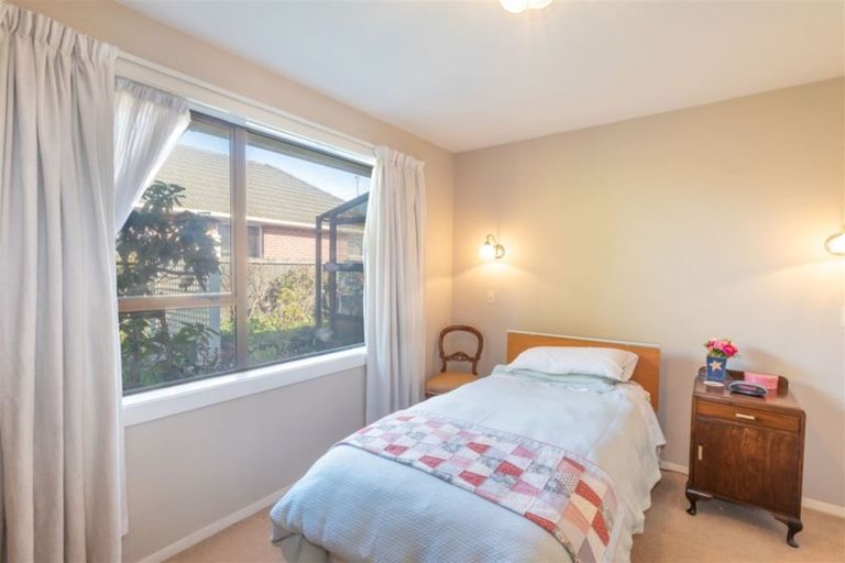Photo of property in 8 Erin Crescent, Mairehau, Christchurch, 8013
