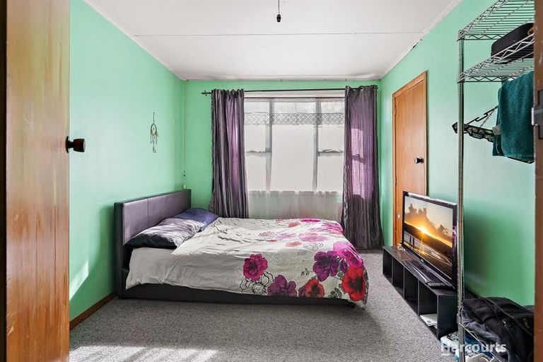 Photo of property in 42 Lavinia Crescent, Mangere East, Auckland, 2024