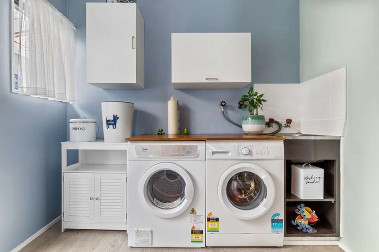 Photo of property in 7 Amber Place, Pukehangi, Rotorua, 3015