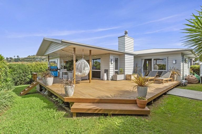 Photo of property in 8 Puka Place, Raglan, 3225