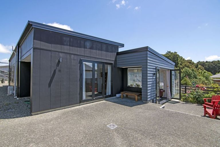 Photo of property in 22 Genia Drive, Wakefield, 7025