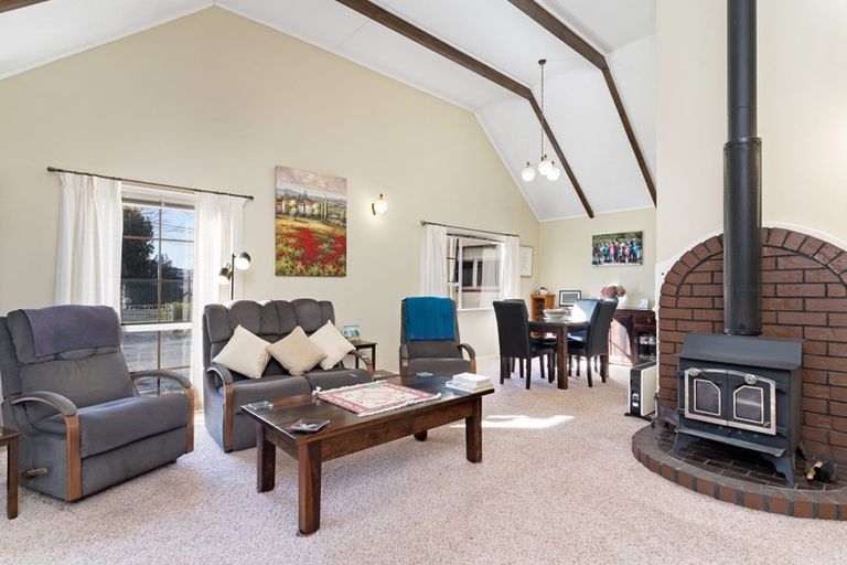 Photo of property in 20 Jellicoe Street, Greytown, 5712