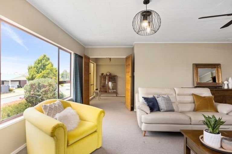 Photo of property in 25 Laurent Place, Greenmeadows, Napier, 4112