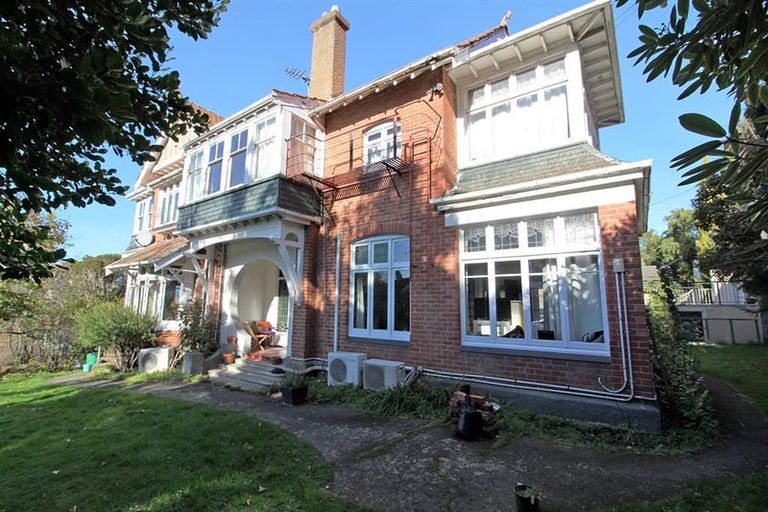 Photo of property in 1/63 Queen Street, North Dunedin, Dunedin, 9016