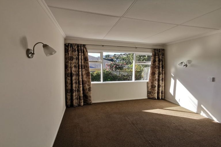 Photo of property in 4a Thurleigh Grove, Karori, Wellington, 6012