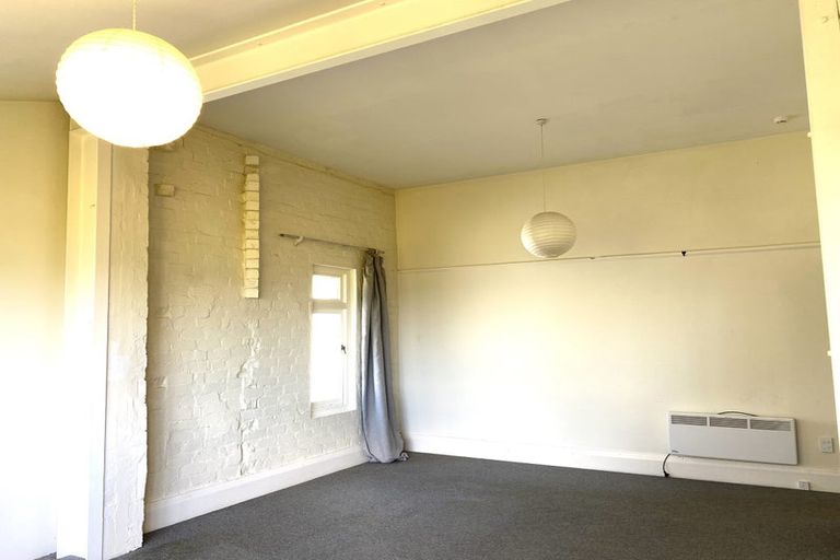 Photo of property in 70-72 Vauxhall Road, Devonport, Auckland, 0624