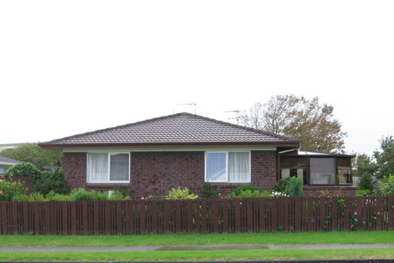 Photo of property in 1/39 Prince Regent Drive, Half Moon Bay, Auckland, 2012