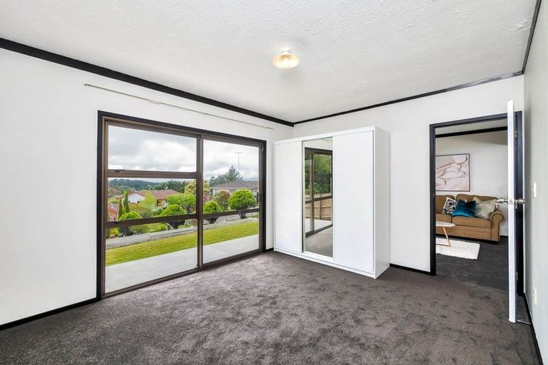 Photo of property in 155 Chelsea View Drive, Chatswood, Auckland, 0626
