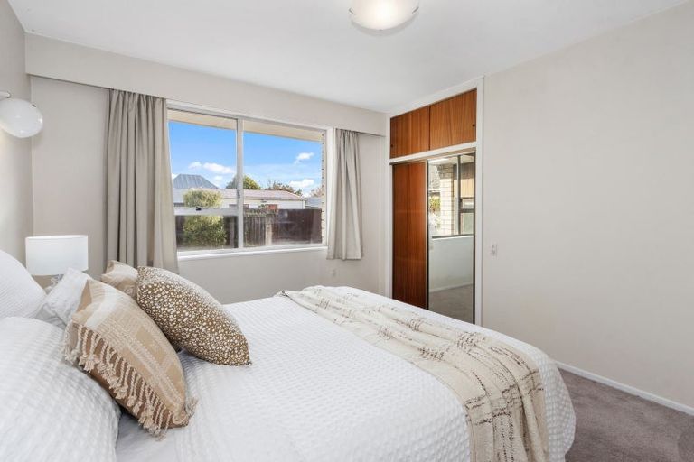 Photo of property in 1/1 Hounslow Street, Ilam, Christchurch, 8041