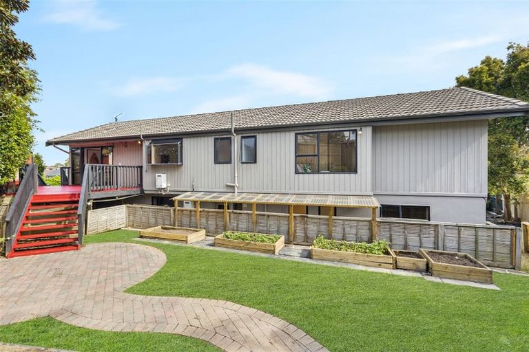 Photo of property in 7 Kaanapali Place, Wattle Downs, Auckland, 2103