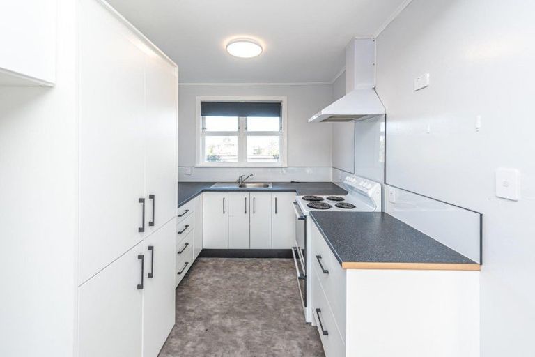 Photo of property in 1 Kupe Place, Castlecliff, Whanganui, 4501