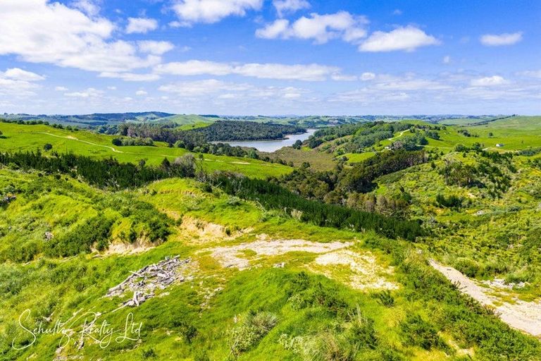 Photo of property in 128 Kamea Place, Maungaturoto, 0587