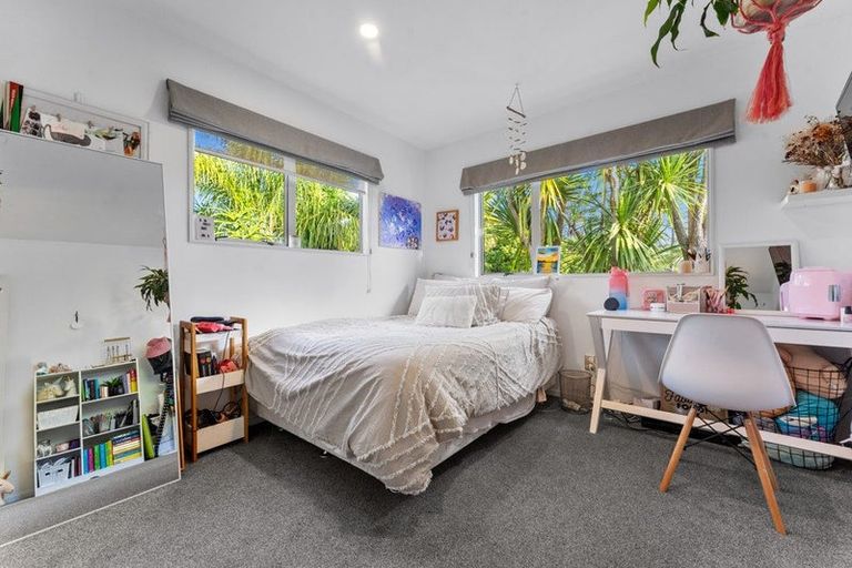 Photo of property in 20 Admirals Court Drive, Greenhithe, Auckland, 0632