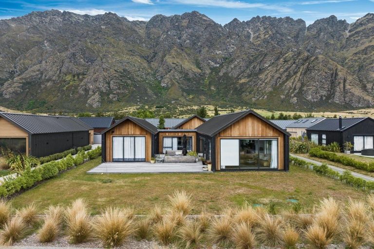 Photo of property in 19 Glenfiddich Road, Jacks Point, Queenstown, 9371