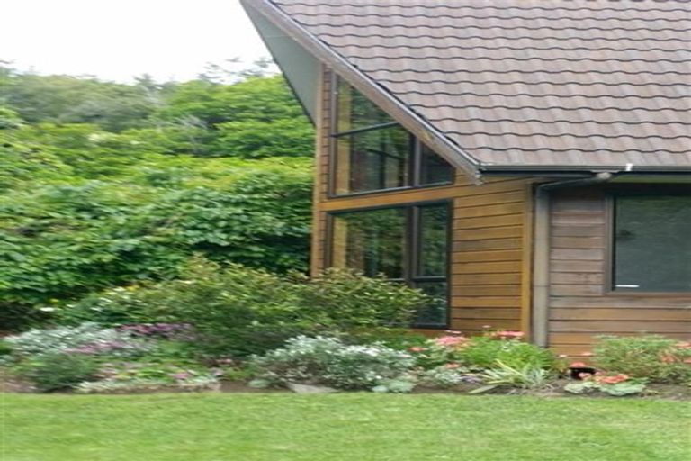 Photo of property in 24 Manu Grove, Waikanae, 5036