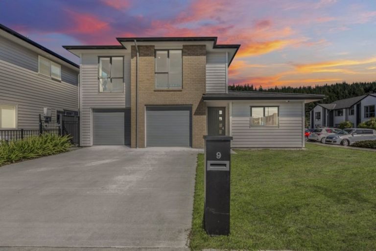 Photo of property in 9 Chalfont Road, Silverstream, Upper Hutt, 5019