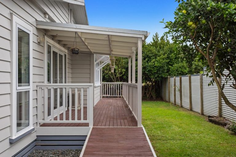 Photo of property in 16 Howell Road, Taneatua, 3123