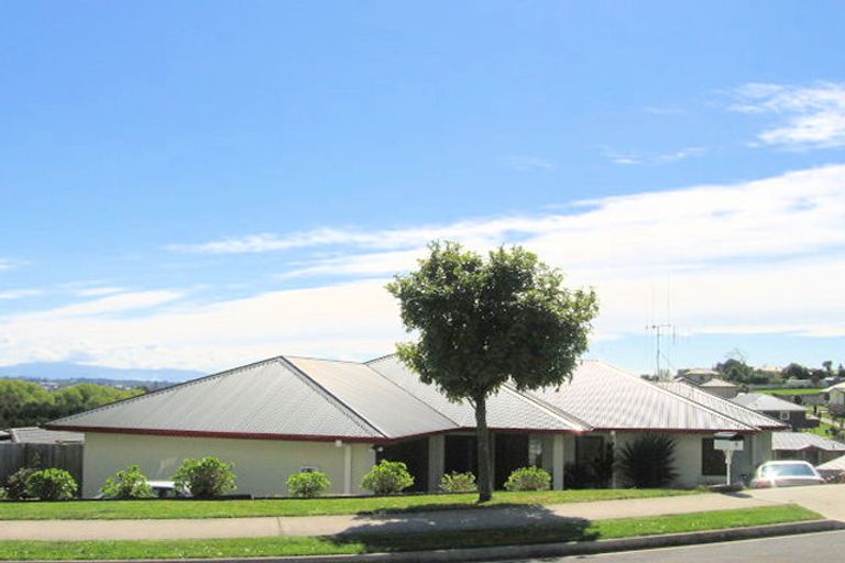 Photo of property in 3 Tautara Place, Ohauiti, Tauranga, 3112