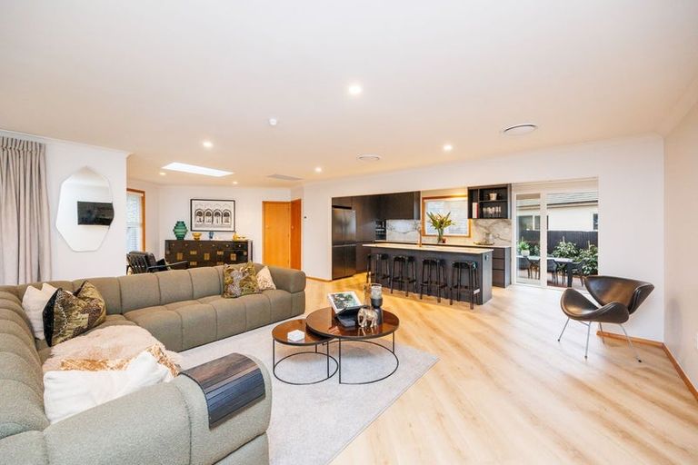Photo of property in 23 Saint Albans Avenue, Hokowhitu, Palmerston North, 4410