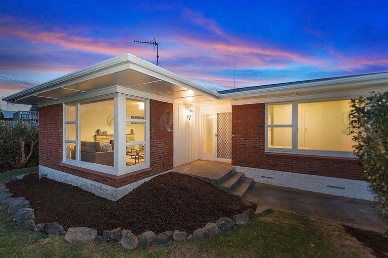 Photo of property in 54 Queenwood Avenue, Queenwood, Hamilton, 3210