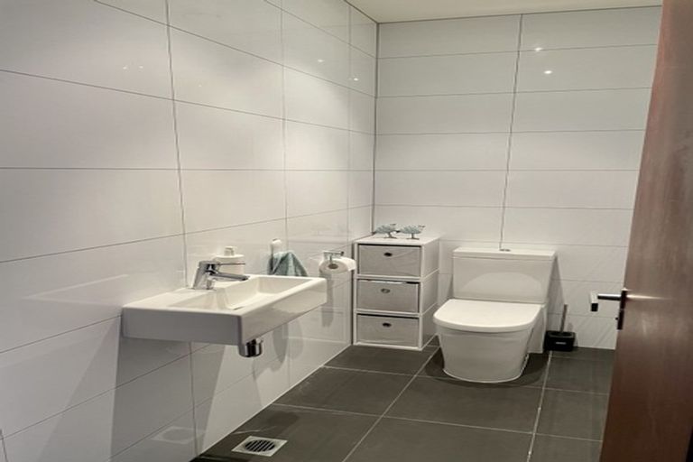 Photo of property in Chaffers Dock, 504/22 Herd Street, Te Aro, Wellington, 6011