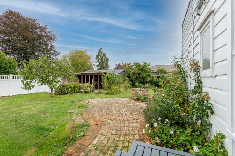 Photo of property in 29 Queen Street, Cambridge, 3434