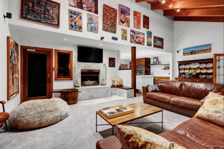 Photo of property in 331a Mangorei Road, Merrilands, New Plymouth, 4312