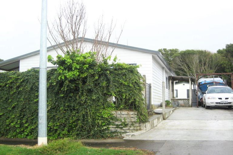 Photo of property in 3 Mace Street, Waitara, 4320