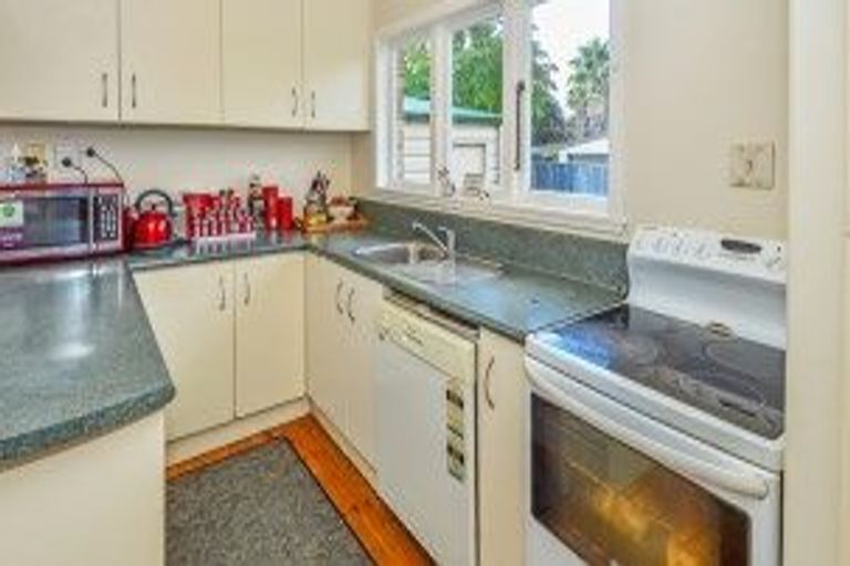 Photo of property in 27 Montgomery Avenue, Pukekohe, 2120