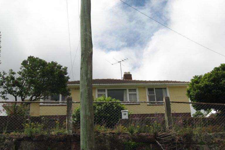 Photo of property in 24 Exeter Street, Lyttelton, 8082