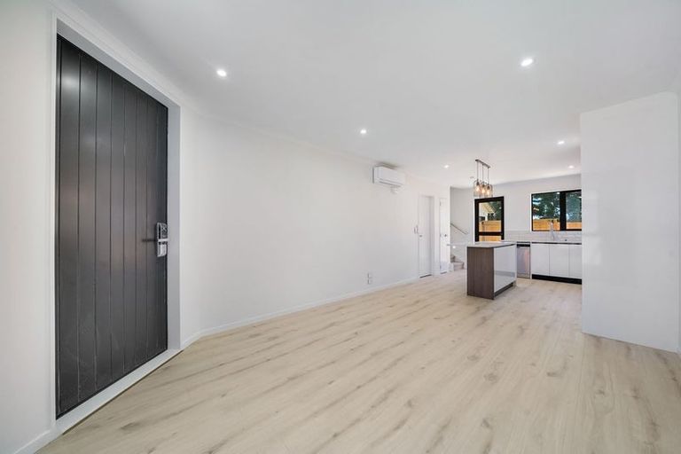 Photo of property in 26b Rangataua Place, Manurewa, Auckland, 2102