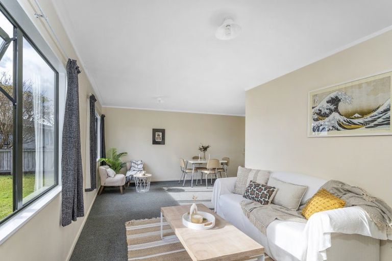 Photo of property in 16 Whitby Avenue, Whitianga, 3510