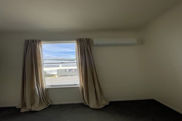 Photo of property in 72-76 Tasman Street, Mount Cook, Wellington, 6021