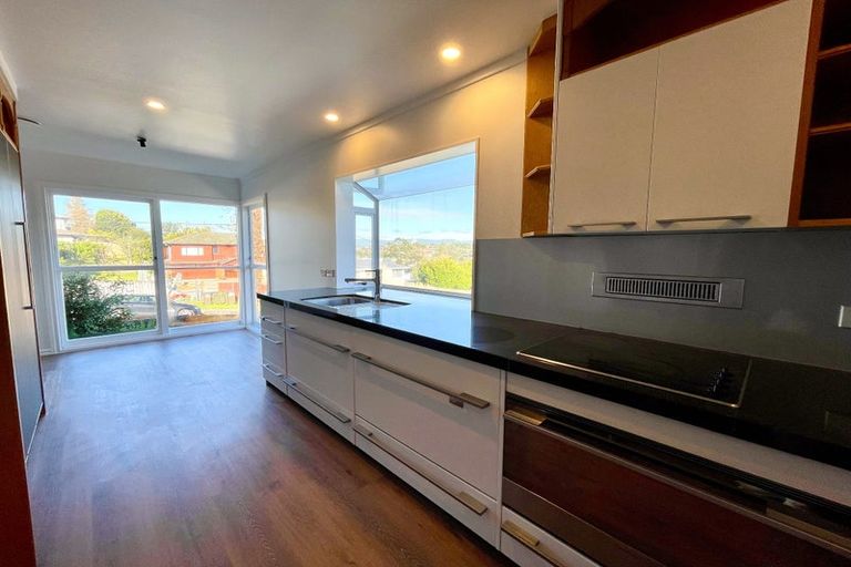 Photo of property in 47 School Road, Te Atatu South, Auckland, 0610