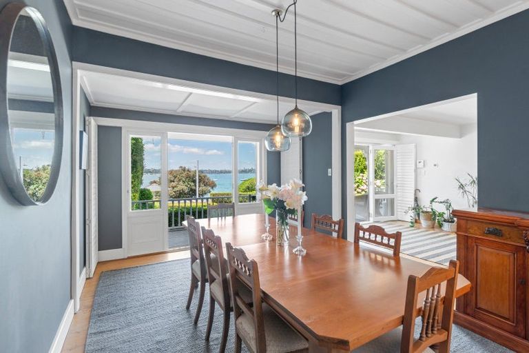 Photo of property in 11 King Edward Parade, Devonport, Auckland, 0624