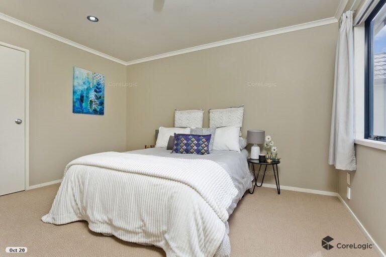 Photo of property in 95 Fields Parade, Oteha, Auckland, 0632