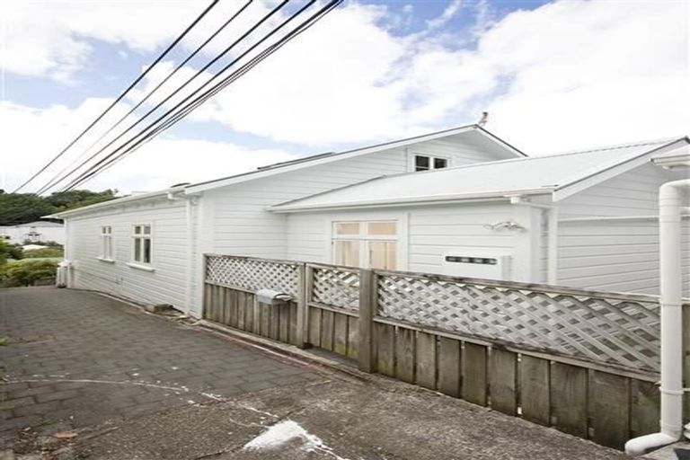 Photo of property in 3 Alameda Terrace, Aro Valley, Wellington, 6021