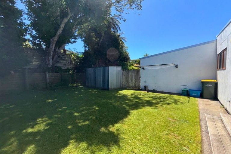 Photo of property in 1/4 Kenmore Street, Westown, New Plymouth, 4310