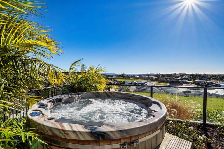 Photo of property in 3 Keiti View, Omokoroa, 3114