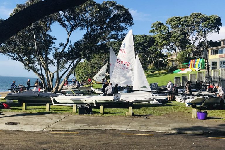 Photo of property in 23a Bournemouth Terrace, Murrays Bay, Auckland, 0630